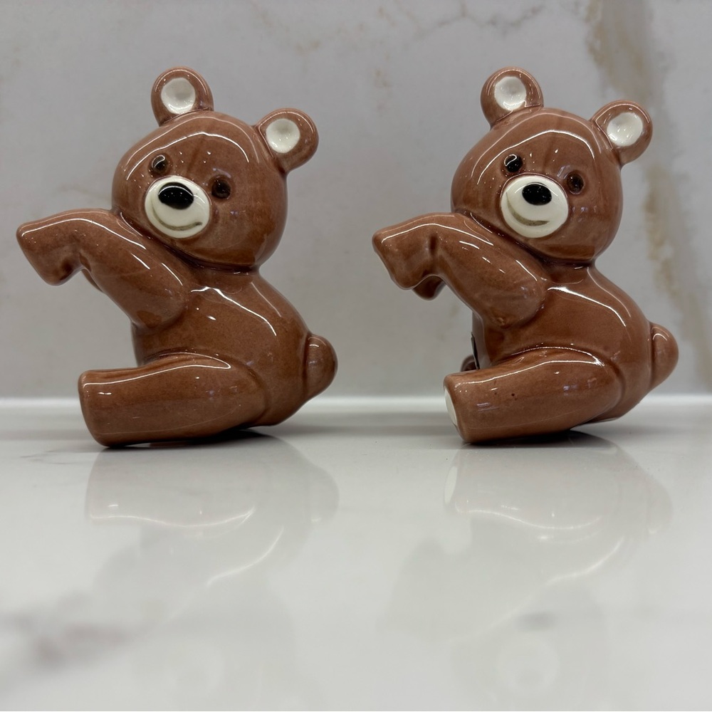 Pair of Vintage McCameron and Sons Brown Bear Huggers Figurines Giftware